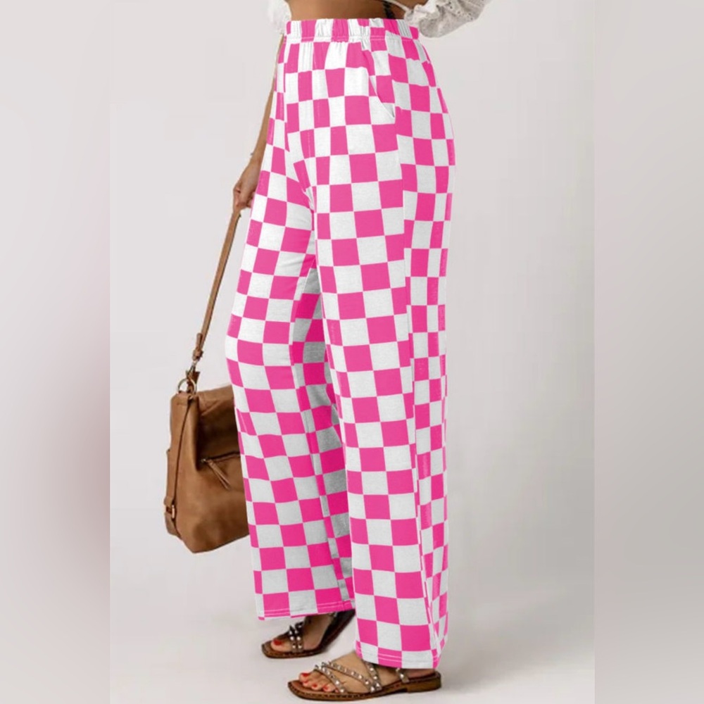 NWT! Boutique Pink and White Checkered Women's Pants! 💕 - Picture 6 of 6